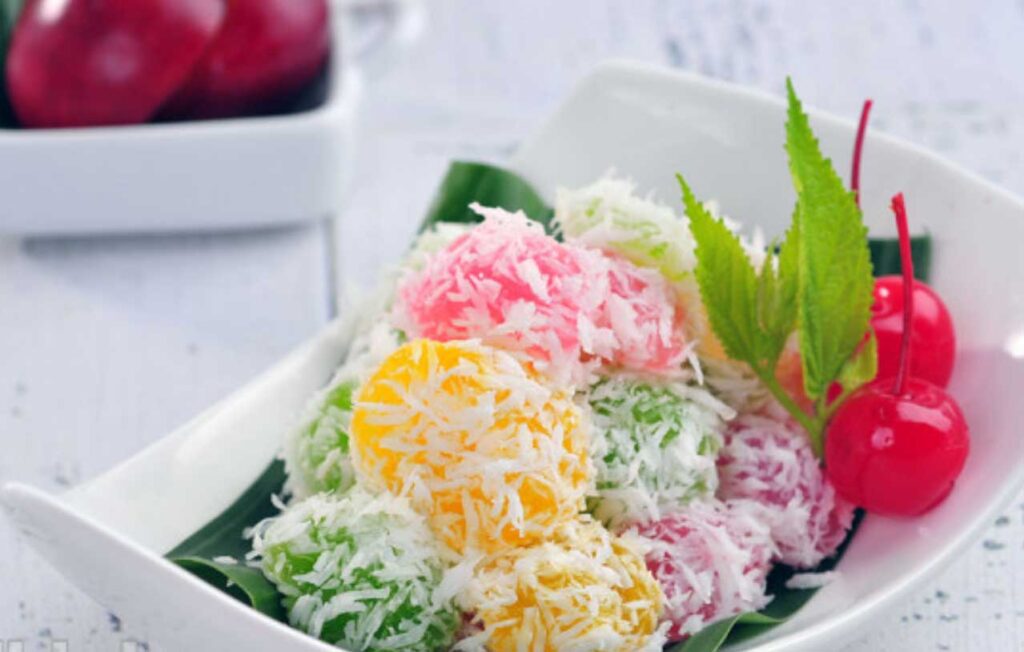 jajanan pasar dari kelapa parut