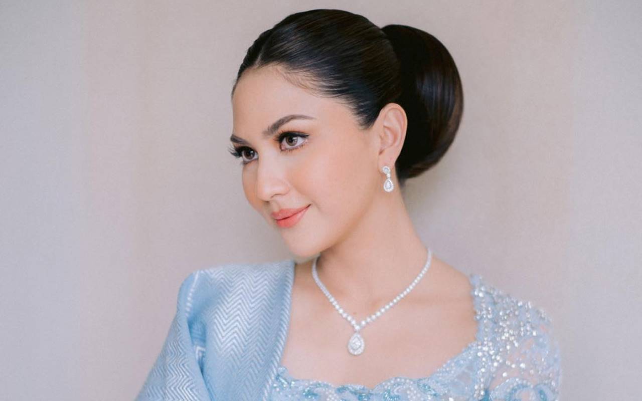 makeup pengantin modern