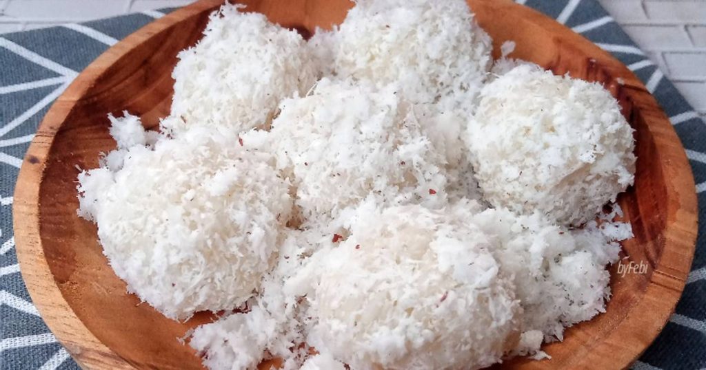 jajanan dari kelapa parut
